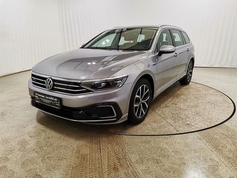 Gebraucht VW Passat GTE 218 PS (160 kW) 2021 Pyritsilber metallic Kombi
