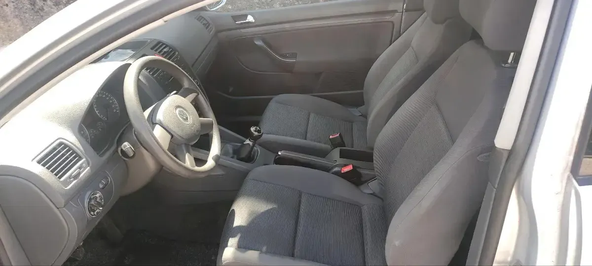 Gebraucht VW Golf V 75 PS (55 kW) 2005 Silber Kleinwagen