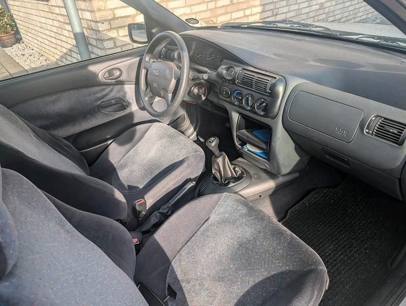 Gebraucht Ford Escort 90 PS (66 kW) 1995 Kleinwagen