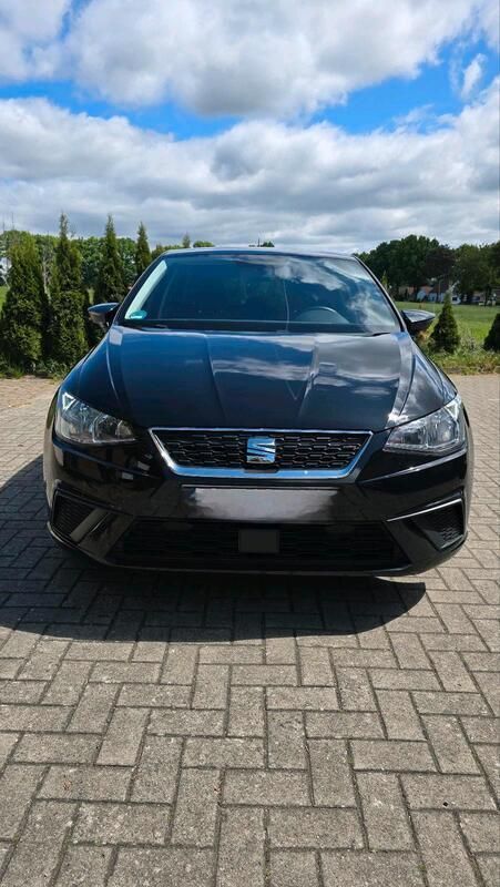 Schwarz Gebraucht 2018 Seat Ibiza Kleinwagen | 9.800 € (Guter Preis) - Bild 1/4