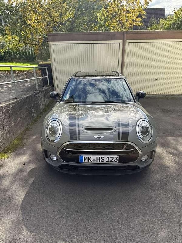 Grau Gebraucht 2017 Mini Cooper S Clubman Kombi | 16.900 € (Guter Preis) - Bild 1/4