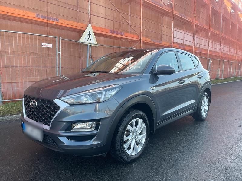 Gebraucht Hyundai Tucson 136 PS (100 kW) 2019 Grau SUV