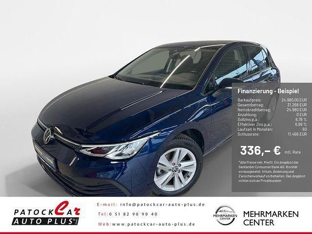 Blau Gebraucht 2023 VW Golf VIII Life Limousine | 24.980 € (Fairer Preis) - Bild 1/4