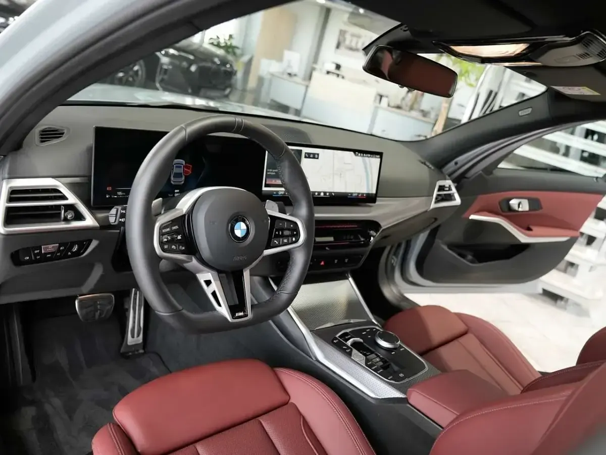 Gebraucht BMW 320 M Sport 184 PS (135 kW) 2026 M brooklyn grau Limousine