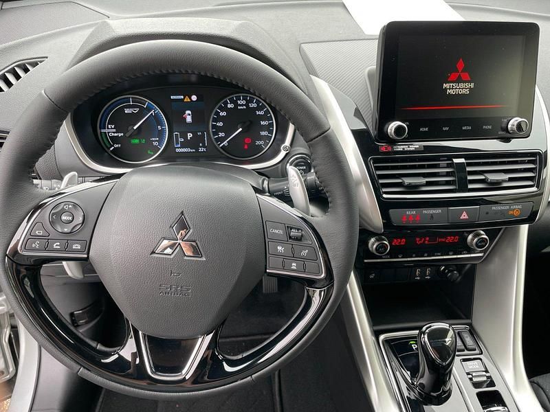 Second-hand Mitsubishi Eclipse Plus 188 CP (138 kW) 2022 Argintiu Berlinǎ