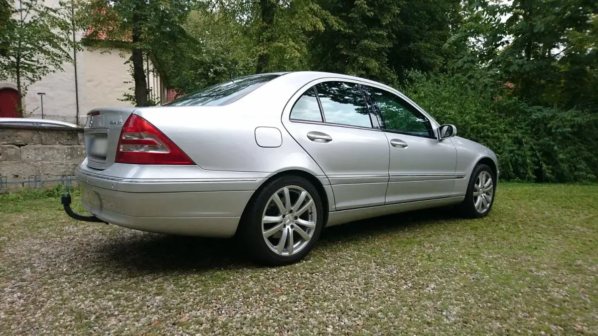 Gebraucht Mercedes C240 170 PS (125 kW) 2002 Silber Limousine