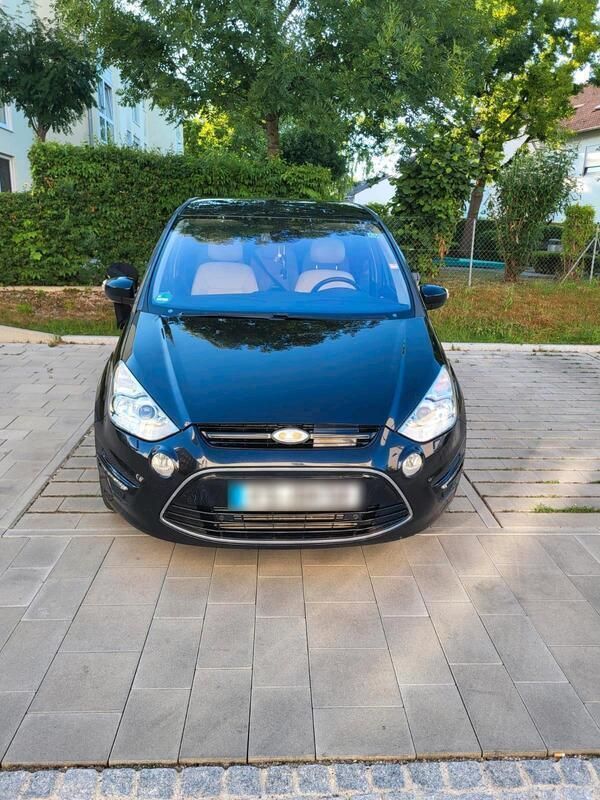 Schwarz Gebraucht 2011 Ford S-MAX S Van / Kleinbus | 9.250 € (Etwas zu teuer) - Bild 1/4