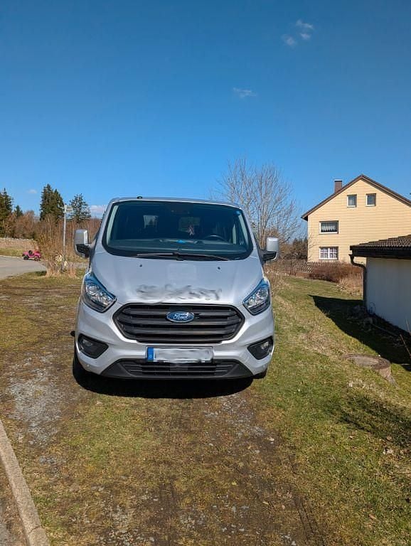 Second-hand Ford Transit Custom 132 CP (97 kW) 2019 Argintiu Monovolum