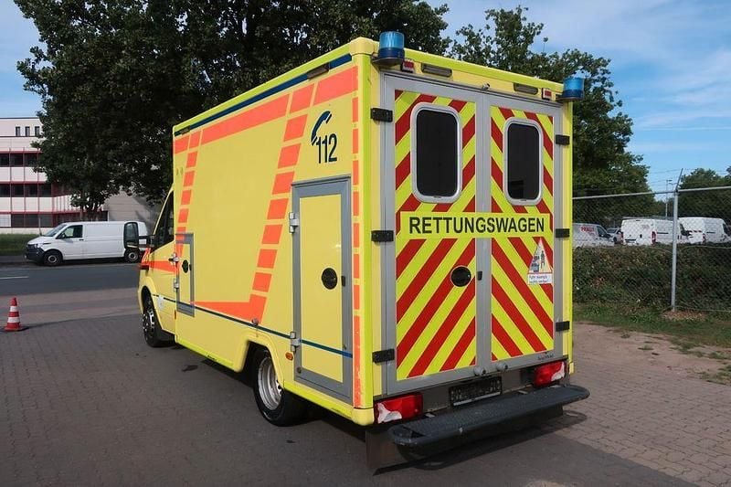 Usata Mercedes Sprinter 190 CV (139 kW) 2016 Giallo Furgone