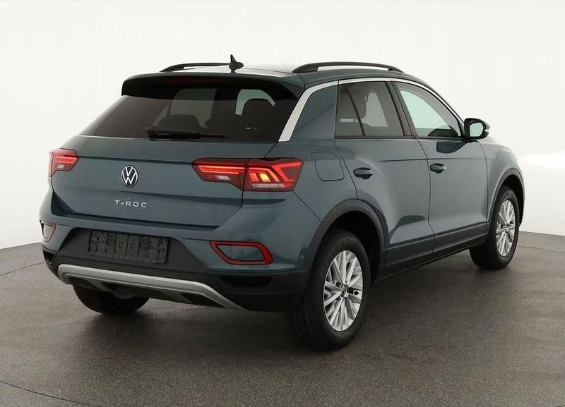 Neu VW T-Roc Life 150 PS (110 kW) 2025 Blau SUV