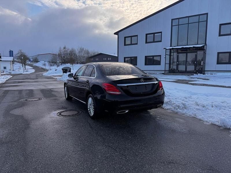 Gebraucht Mercedes C180 Edition 156 PS (114 kW) 2016 Schwarz Limousine