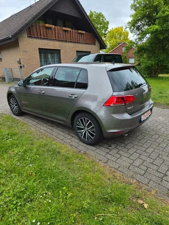 Gebraucht VW Golf VII Allstar 125 PS (91 kW) 2016 Grau Limousine