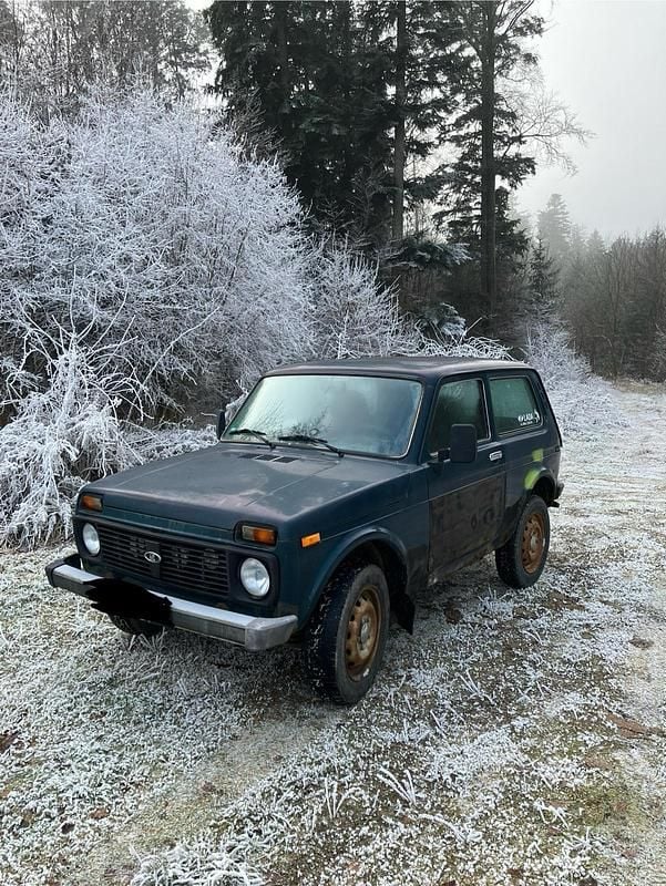 Grün Gebraucht 2008 Lada niva SUV | 1.250 € - Bild 1/4