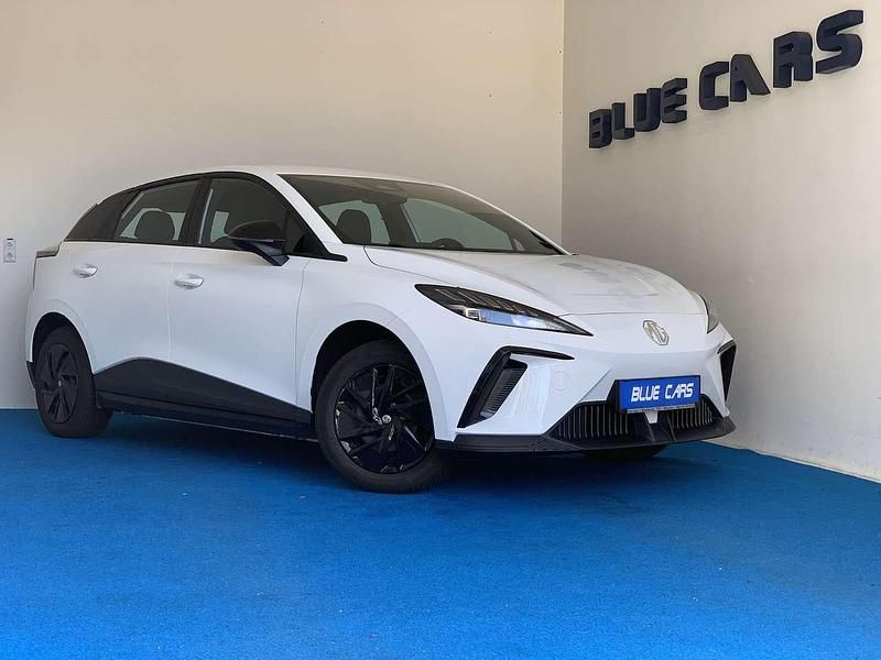 Weiß Gebraucht 2023 MG MG4 EV Kleinwagen | 17.900 € (Etwas zu teuer) - Bild 1/4