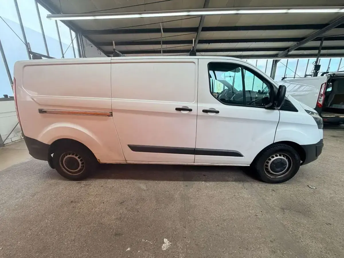 Używany Ford Transit Custom 131 KM (96 kW) 2016 Biały Minivan