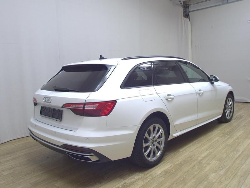 Gebraucht Audi A4 Advanced 204 PS (150 kW) 2023 Weiss Kombi