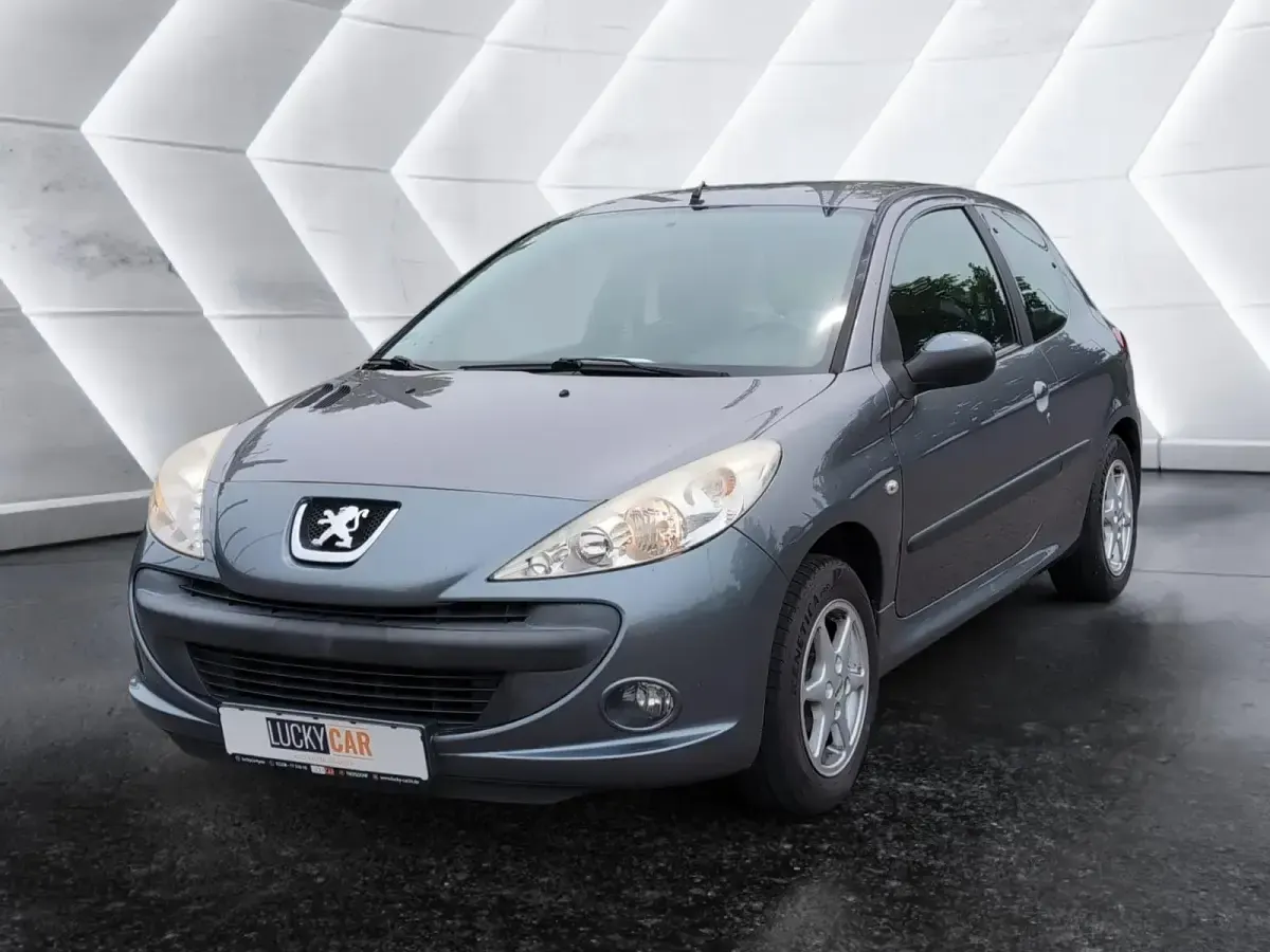 Gebraucht Peugeot 206+ 75 PS (55 kW) 2009 Kleinwagen