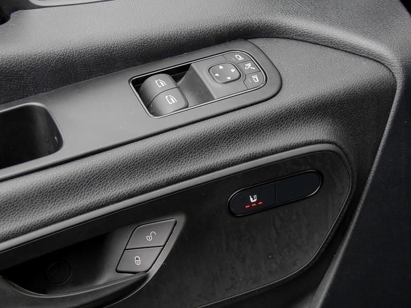 Gebraucht Mercedes Sprinter 110 PS (80 kW) 2023 Schwarz Van