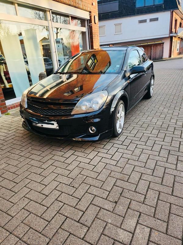 Gebraucht Opel Astra 180 PS (132 kW) 2005 Schwarz Kleinwagen
