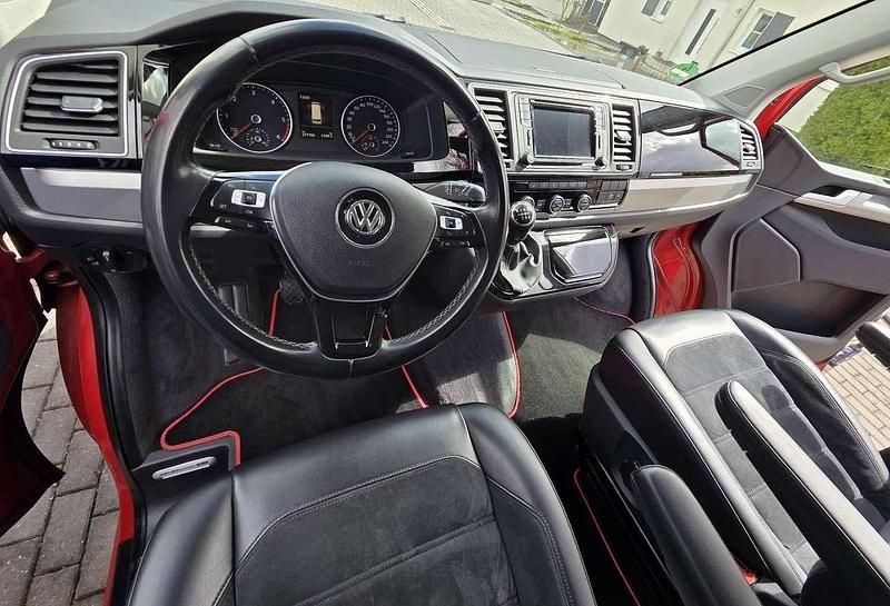 Gebraucht VW T6 Generation Six 204 PS (150 kW) 2016 Rot Van