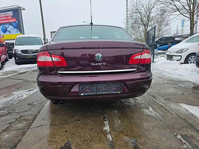 Gebraucht Skoda Superb Elegance 160 PS (117 kW) 2009 Rot Limousine