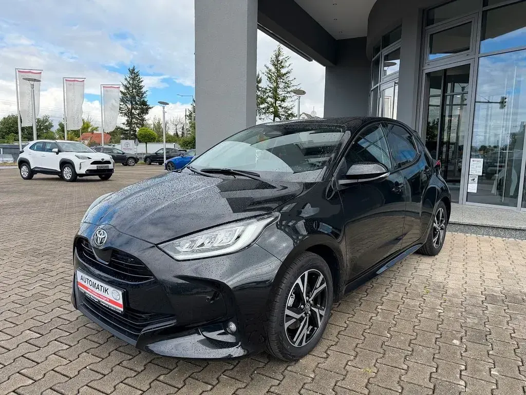 Gebraucht Toyota Yaris Style 116 PS (85 kW) 2025 Schwarz Kleinwagen