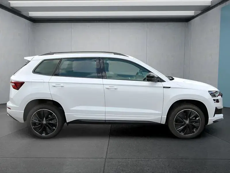Neu Skoda Karoq 150 PS (110 kW) 2025 Weiß SUV
