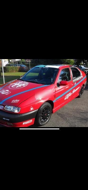 Rot Gebraucht 1998 Alfa Romeo 146 Limousine | 2.499 € - Bild 1/4