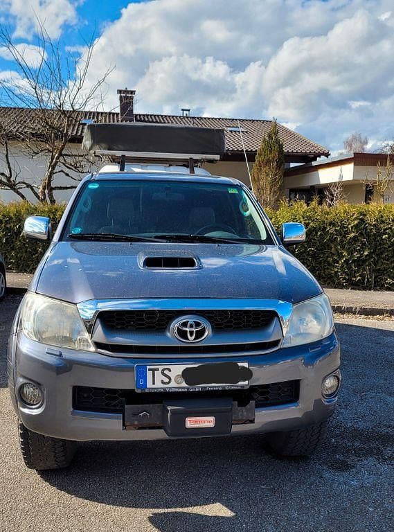 Gebraucht Toyota HiLux Life 144 PS (105 kW) 2011 Grau Pickup