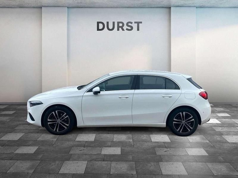 Gebraucht Mercedes A200 163 PS (119 kW) 2025 Polarweiss  unilack Kleinwagen