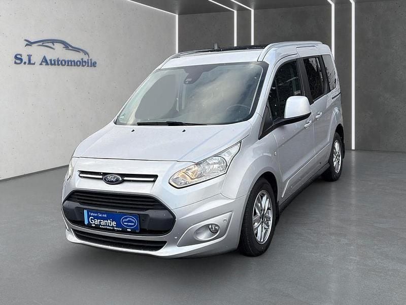 Gebraucht Ford Tourneo Connect Titanium 120 PS (88 kW) 2018 Silber Van / Kleinbus