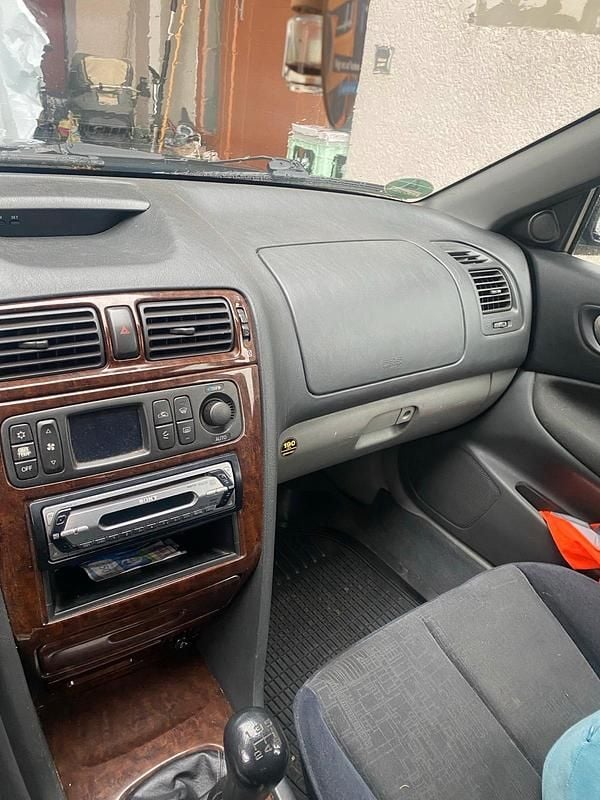 Gebraucht Mitsubishi Galant 163 PS (119 kW) 1997 Grün Kombi