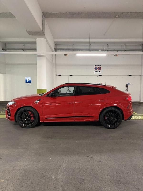 Second-hand Lamborghini Urus 650 CP (478 kW) 2019 Roșu SUV