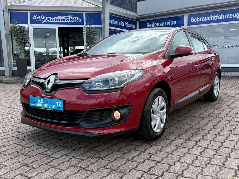 Rot Gebraucht 2015 Renault Mégane GrandTour Authentique Kombi | 7.990 € (Fairer Preis) - Bild 1/4