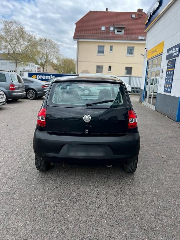 Gebraucht VW Fox 55 PS (40 kW) 2007 Schwarz Kleinwagen