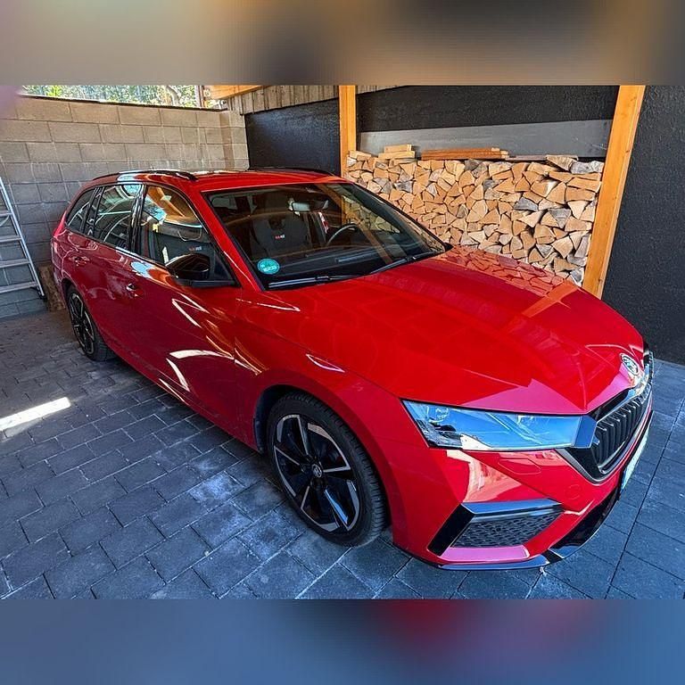 Rot Gebraucht 2022 Skoda Octavia RS Kombi | 21.990 € - Bild 1/4