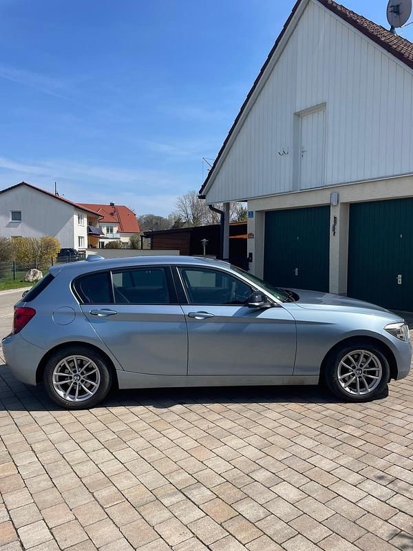 Gebraucht BMW 116 Efficient Dynamics 116 PS (85 kW) 2014 Blau Kleinwagen