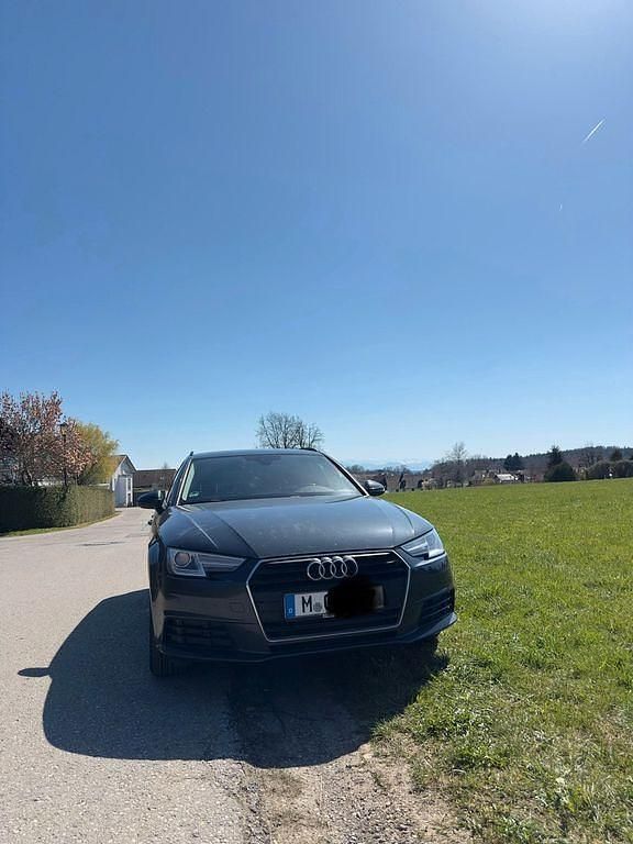 Grau Gebraucht 2016 Audi A4 Ambiente Kombi | 12.300 € (Guter Preis) - Bild 1/4