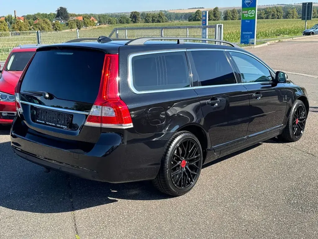 Gebraucht Volvo V70 150 PS (110 kW) 2016 Schwarz Kombi