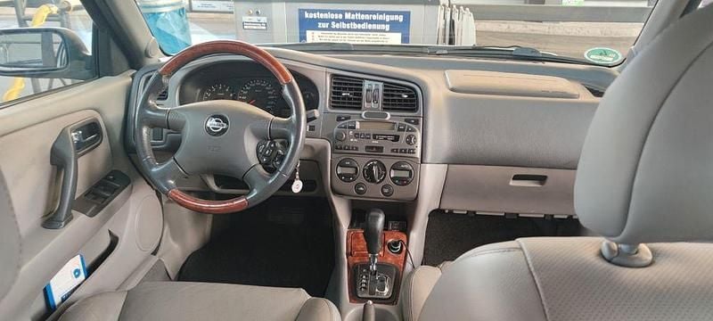 Beige Gebraucht 2001 Nissan Primera Limousine | 2.980 € (Fairer Preis) - Bild 1/4