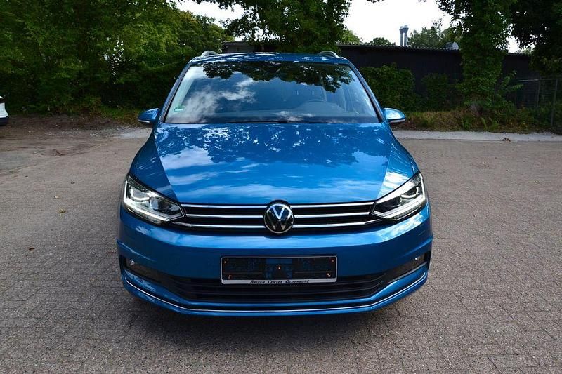 Blau Gebraucht 2020 VW Touran Highline Van / Kleinbus | 22.400 € (Guter Preis) - Bild 1/4