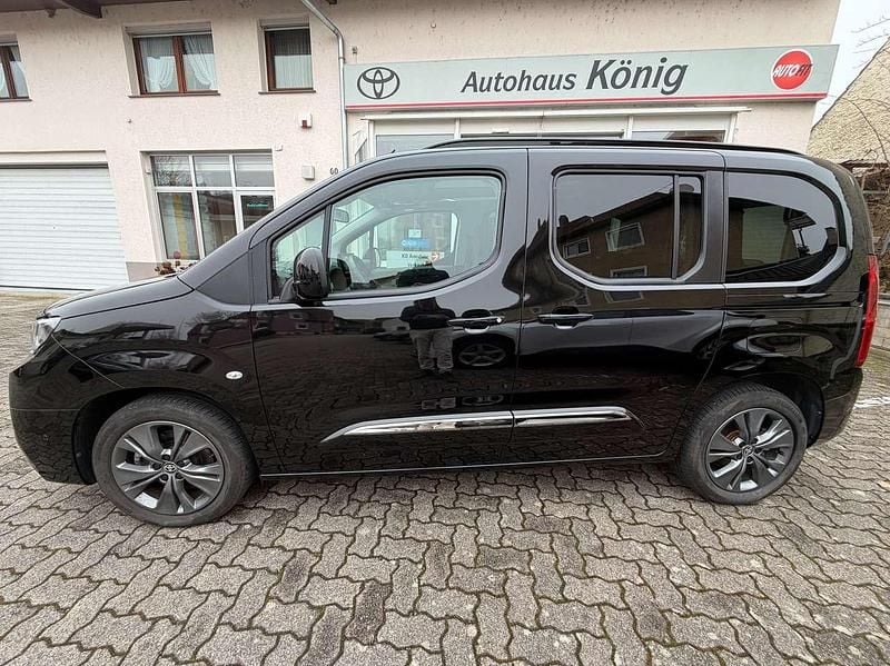 Gebraucht Toyota Proace City City 131 PS (96 kW) 2024 Schwarz Van / Kleinbus
