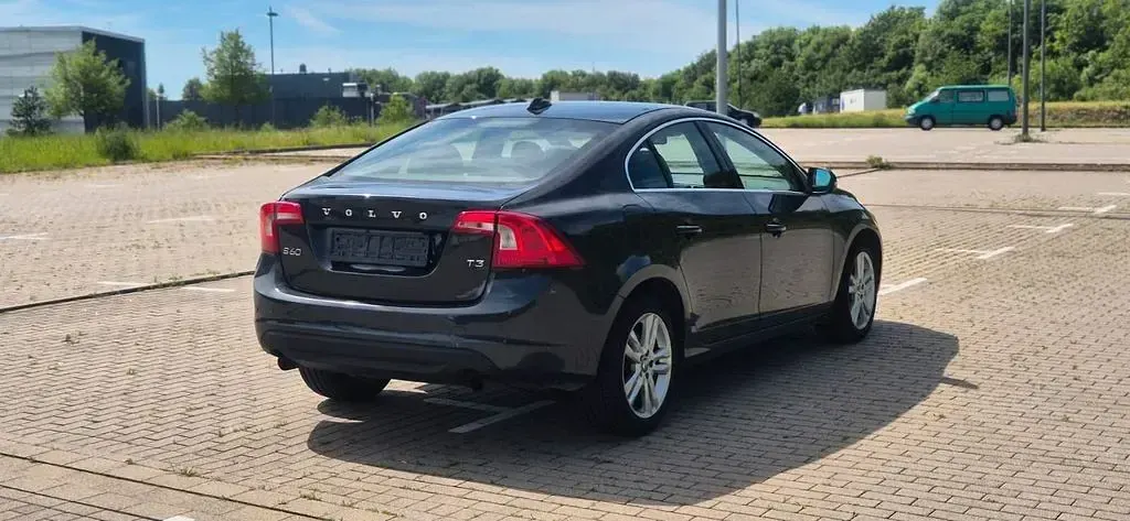 Gebraucht Volvo S60 Kinetic 150 PS (110 kW) 2013 Schwarz Limousine