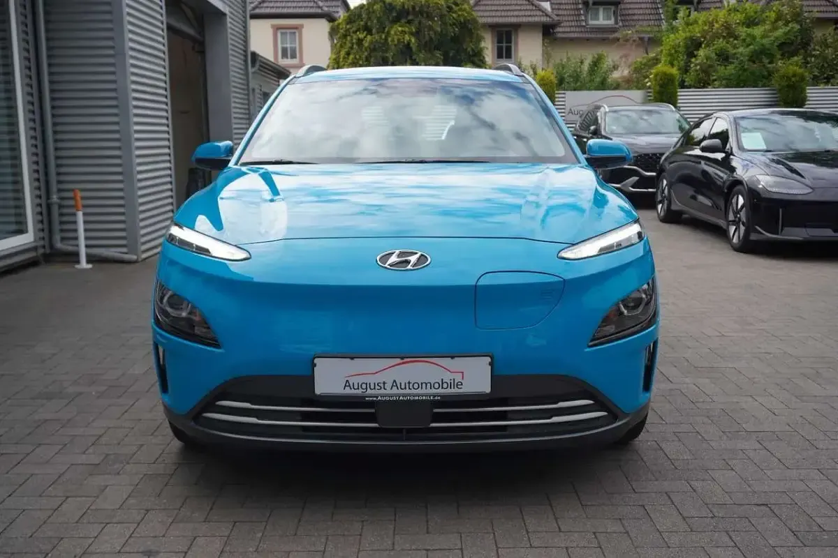 Gebraucht Hyundai Kona Select 100 kW (136 PS) 2023 Blau SUV