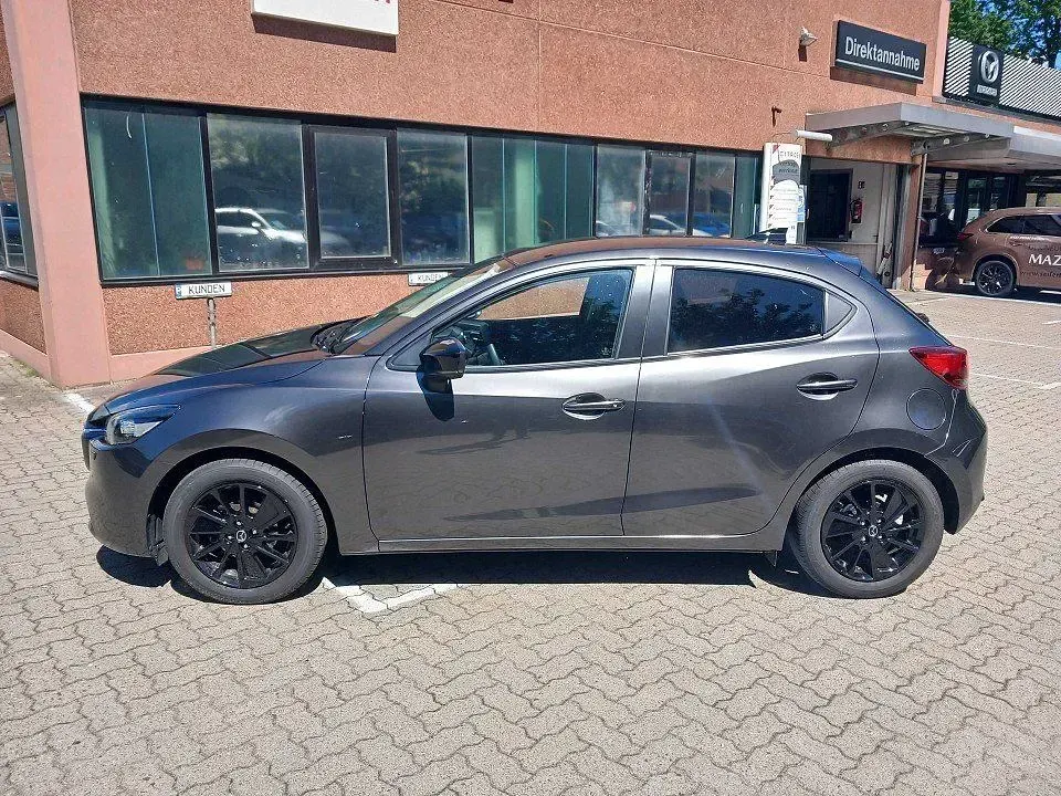 Gebraucht Mazda 2 90 PS (66 kW) 2023 Machine gray Kleinwagen
