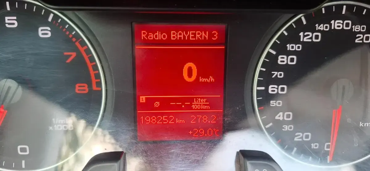 Używany Audi A4 160 KM (117 kW) 2008 Czerwony Sedan/Limuzyna