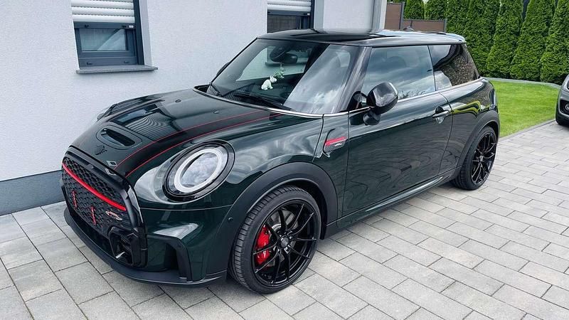 Gebraucht Mini John Cooper Works 231 PS (169 kW) 2023 Grün Kleinwagen