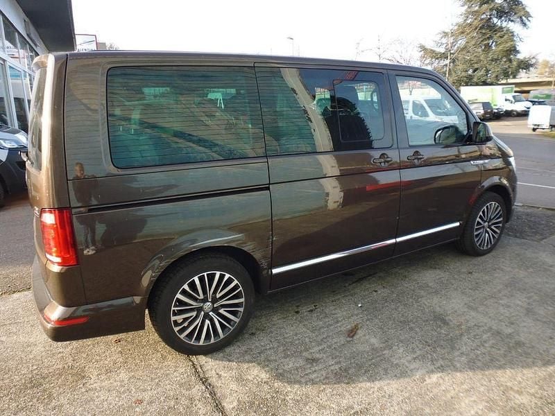 Gebraucht VW Multivan Highline 204 PS (150 kW) 2017 Braun Van