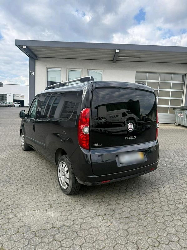 Gebraucht Fiat Doblò 135 PS (99 kW) 2012 Schwarz Van / Kleinbus