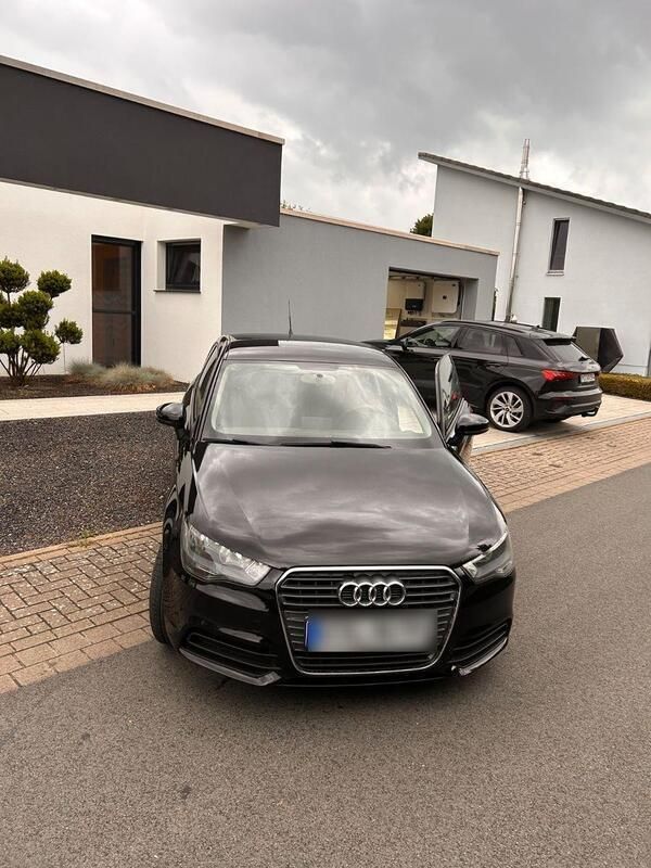Schwarz Gebraucht 2012 Audi A1 Ambition Kleinwagen | 7.999 € (Fairer Preis) - Bild 1/4